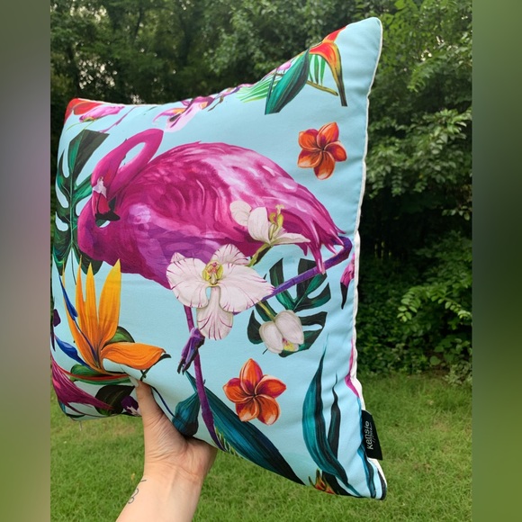🦩Flamingo Rainforest Pillow🦩 - Picture 2 of 4